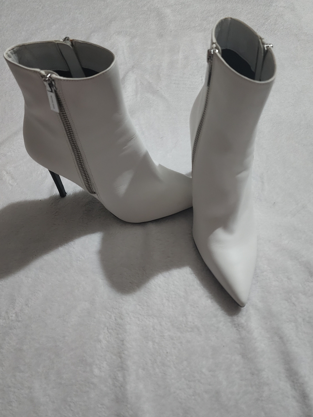 Michael Kors White Pointed Toe Ankle Booties with Side Zip